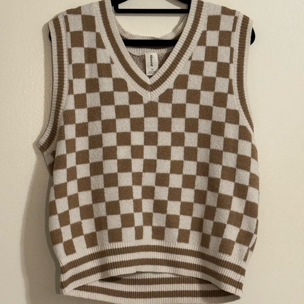 Abound V-Neck Checkered Sweater Vest in Brown and Cream